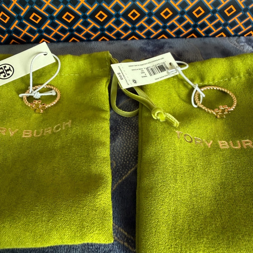 Authentic Tory Burch Gold Rings Set of 2 with Lime Green Pouches - Picture 7 of 11